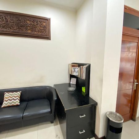 Oyo 2357 Syariah Grand Raudhah Hotel Jakarta Kültér fotó