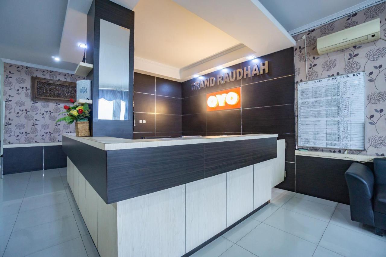 Oyo 2357 Syariah Grand Raudhah Hotel Jakarta Kültér fotó