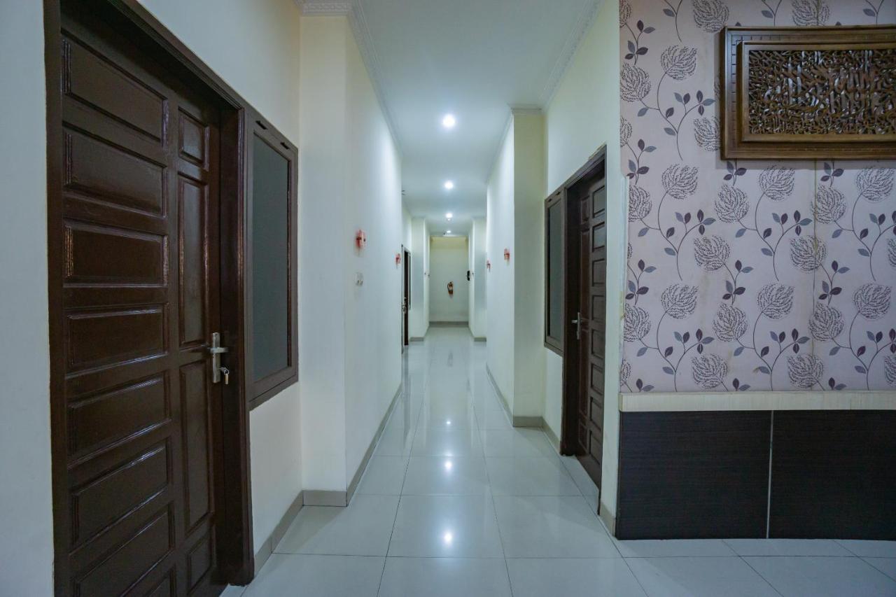 Oyo 2357 Syariah Grand Raudhah Hotel Jakarta Kültér fotó
