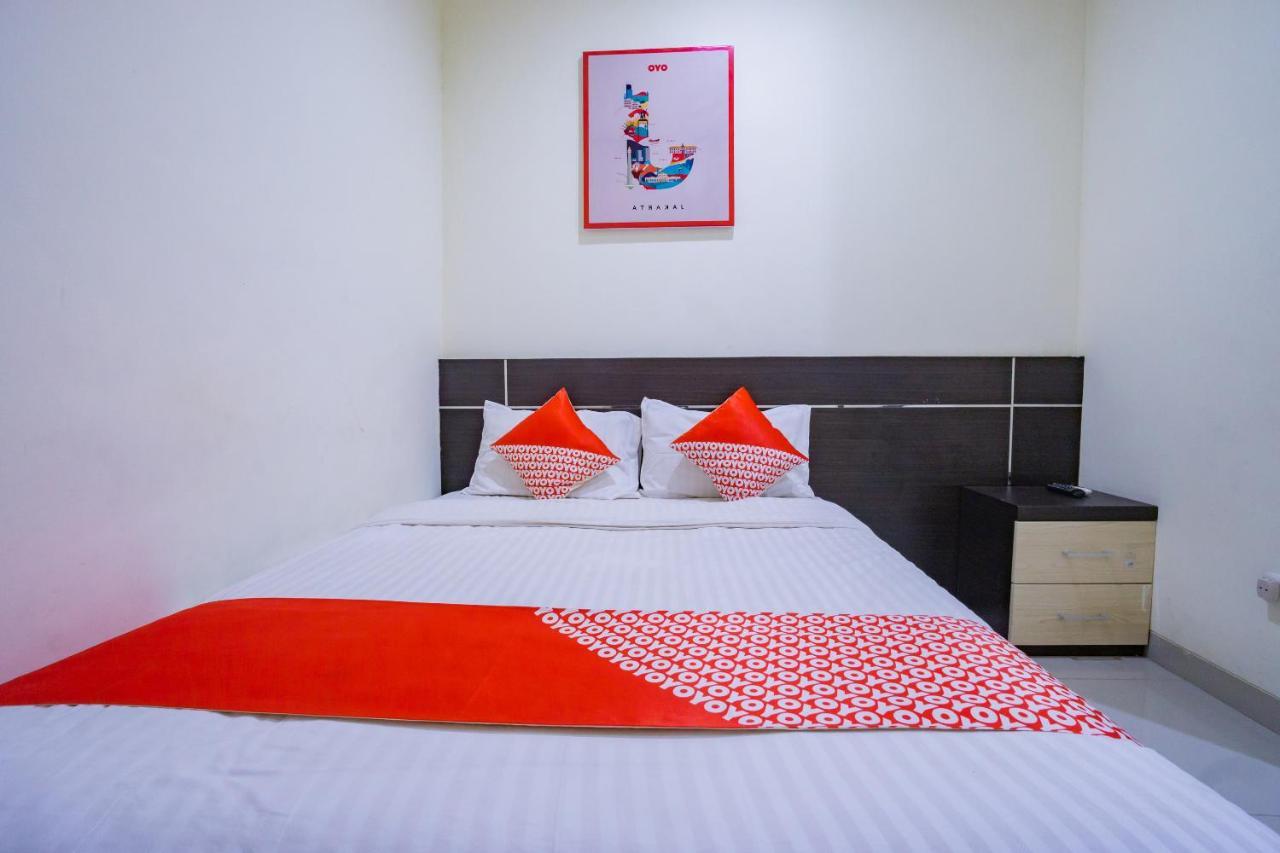 Oyo 2357 Syariah Grand Raudhah Hotel Jakarta Kültér fotó