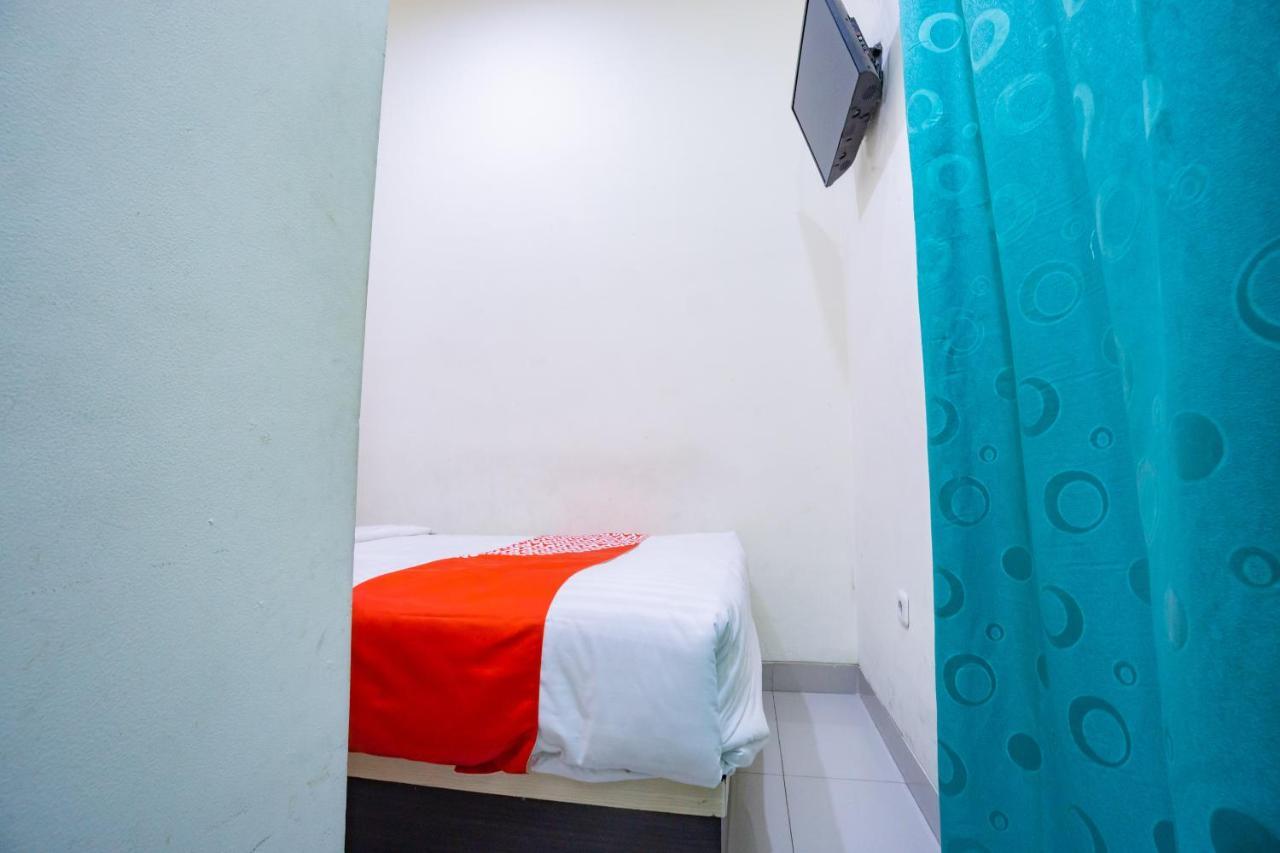 Oyo 2357 Syariah Grand Raudhah Hotel Jakarta Kültér fotó