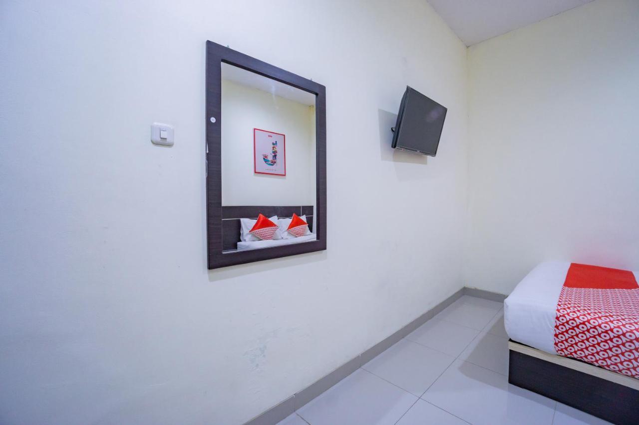 Oyo 2357 Syariah Grand Raudhah Hotel Jakarta Kültér fotó