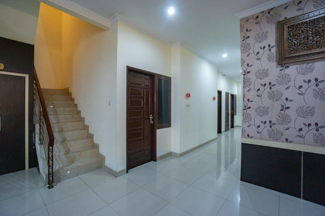 Oyo 2357 Syariah Grand Raudhah Hotel Jakarta Kültér fotó
