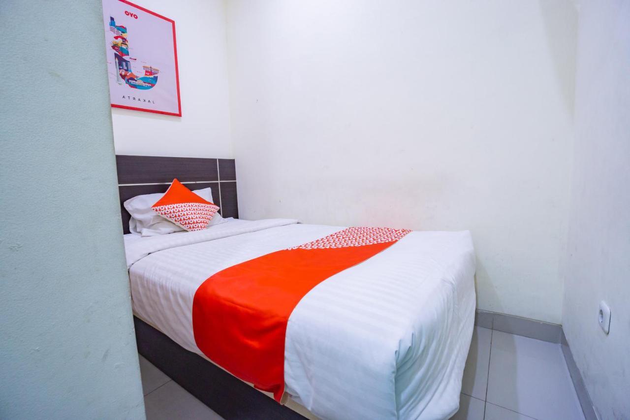 Oyo 2357 Syariah Grand Raudhah Hotel Jakarta Kültér fotó