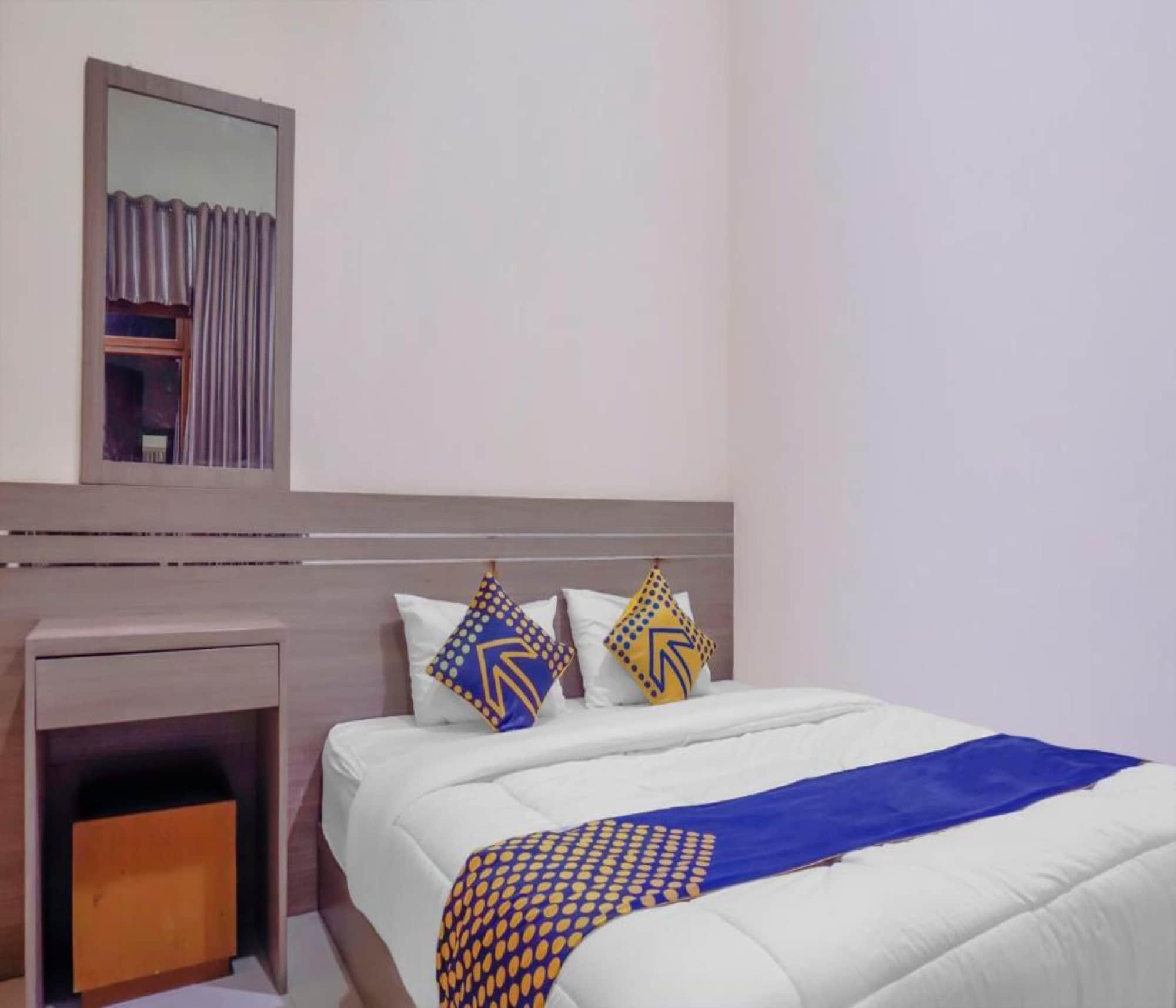 Oyo 2357 Syariah Grand Raudhah Hotel Jakarta Kültér fotó