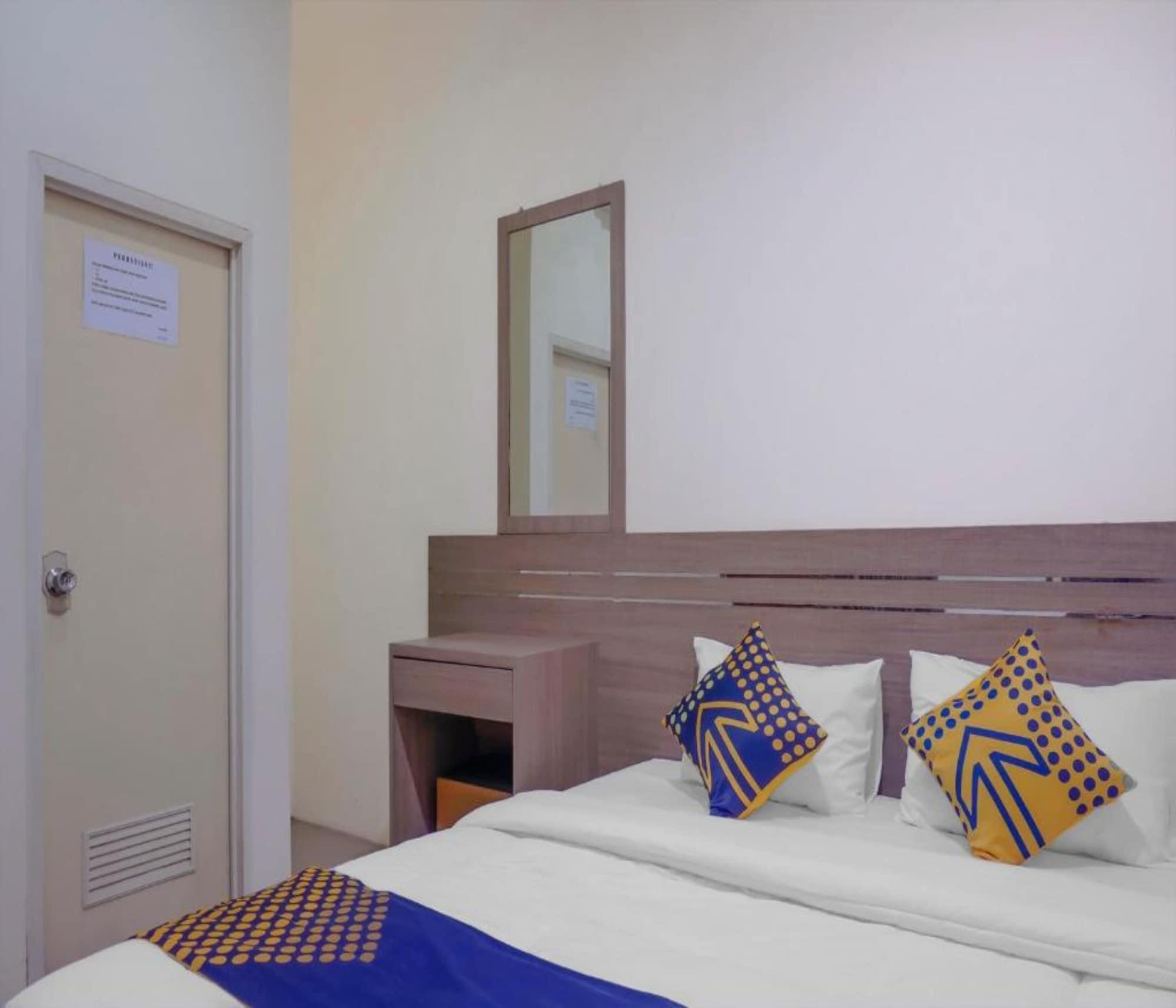 Oyo 2357 Syariah Grand Raudhah Hotel Jakarta Kültér fotó