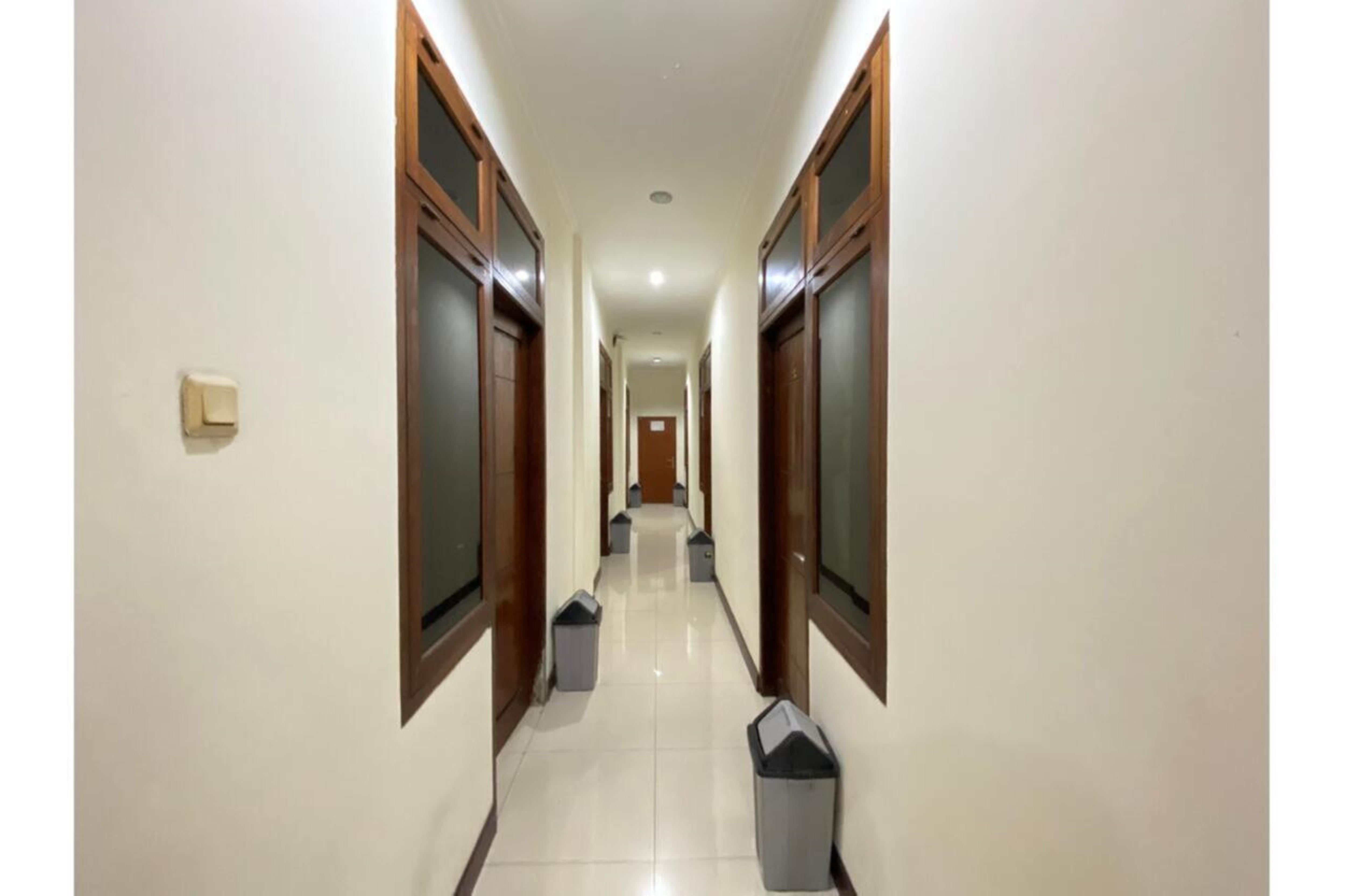 Oyo 2357 Syariah Grand Raudhah Hotel Jakarta Kültér fotó