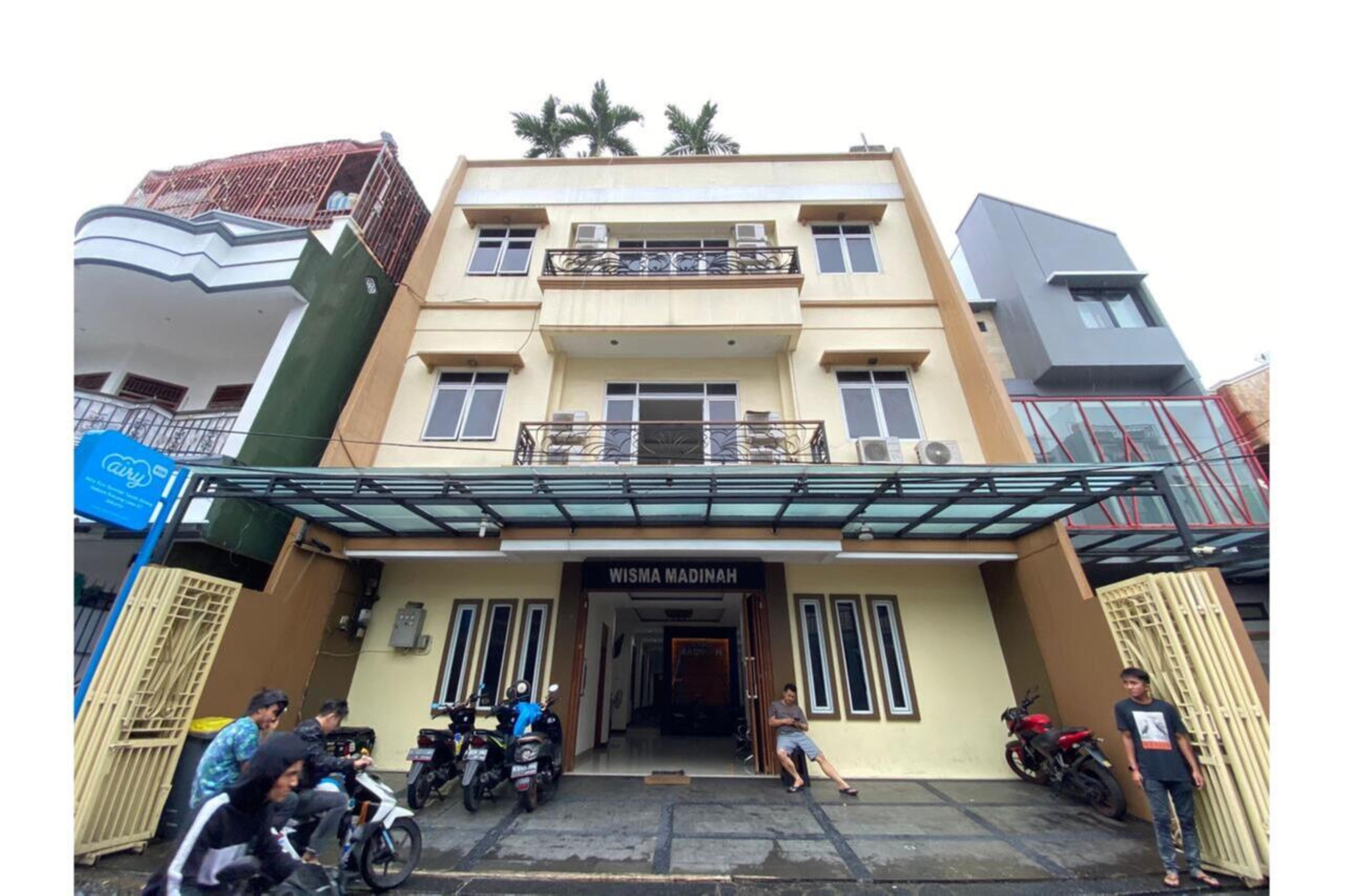 Oyo 2357 Syariah Grand Raudhah Hotel Jakarta Kültér fotó